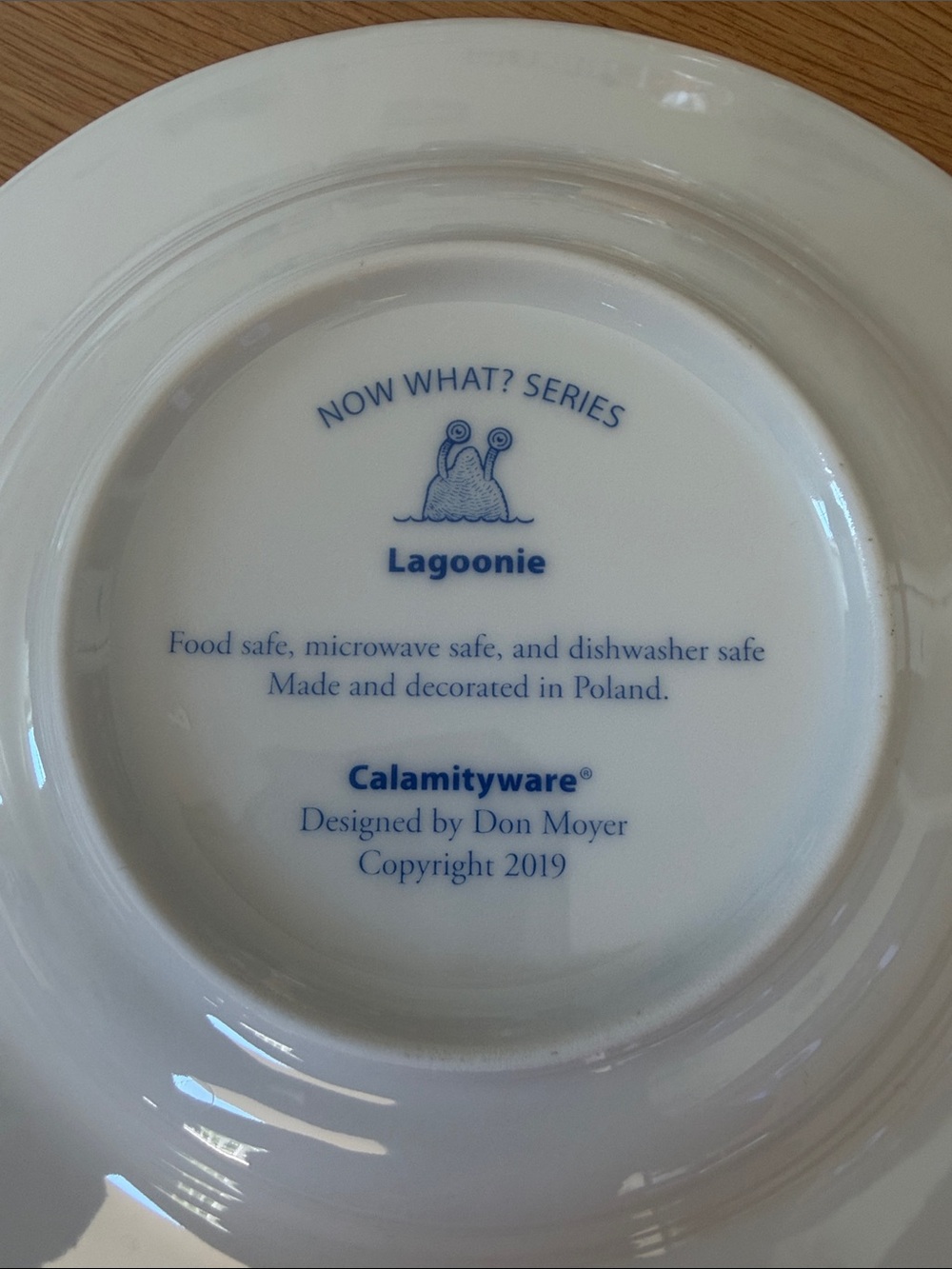 Set of 4 Blue & White Ceramic Soup Bowls with Whimsical Designs - Picture 10 of 13